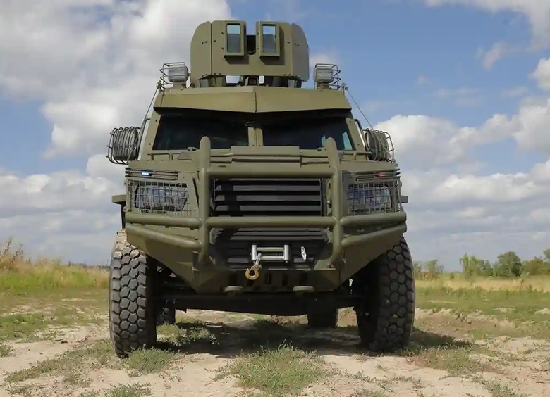 Изображение Змеюка по-киевски: ВСУ получили броневики на базе американского пикапа-переростка