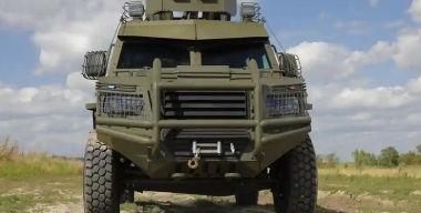 Змеюка по-киевски: ВСУ получили броневики на базе американского пикапа-переростка