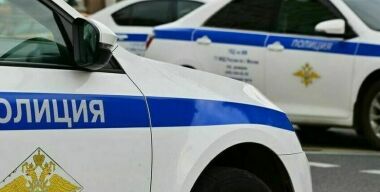 Автомобиль столкнулся с электричкой в Тверской области