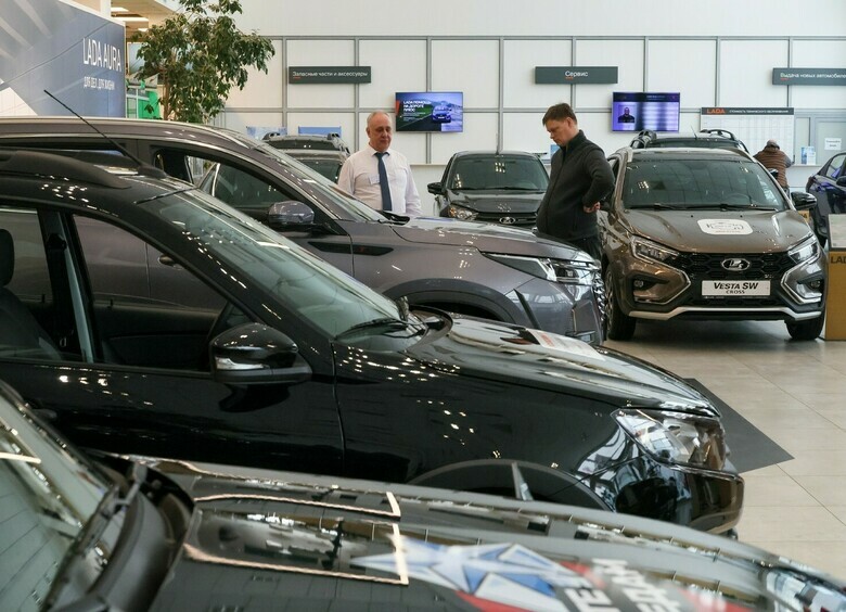 В январе российские продажи новых легковушек упали на 10%