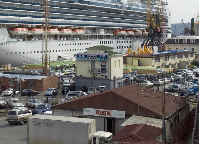 Изображение Во Владивостоке торгуют незаконно ввезенными авто