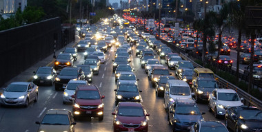 Как взять себя в руки и провести время с пользой, когда на дорогах пробки и идиоты