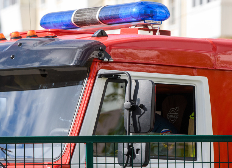 Изображение Конфликт из-за места на парковке в Кронштадте закончился поджогом автомобиля