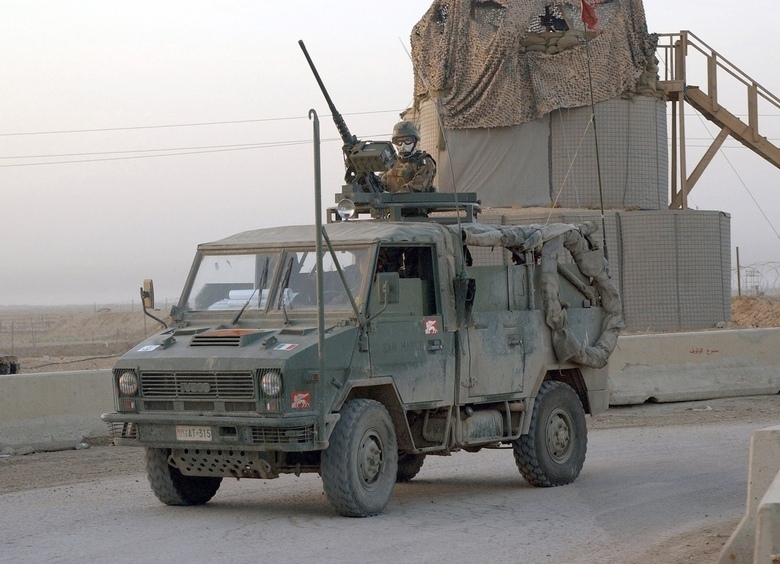 «Соболь» по-итальянски: хохлы вооружили Iveco VM 90 пулеметами «Максим»