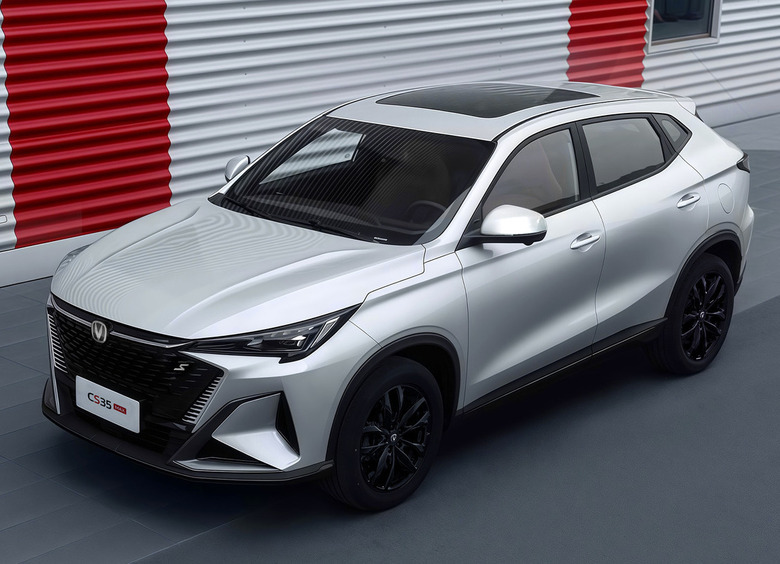 Изображение Changan рассекретил комплектации кроссовера CS35 Max для России