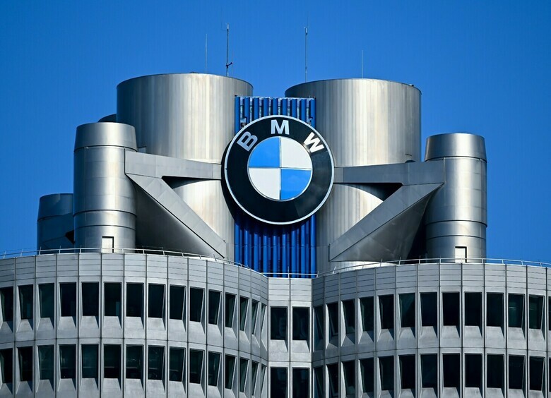 Изображение Китайский офис BMW призвали прекратить поставки «баварцев» в Россию