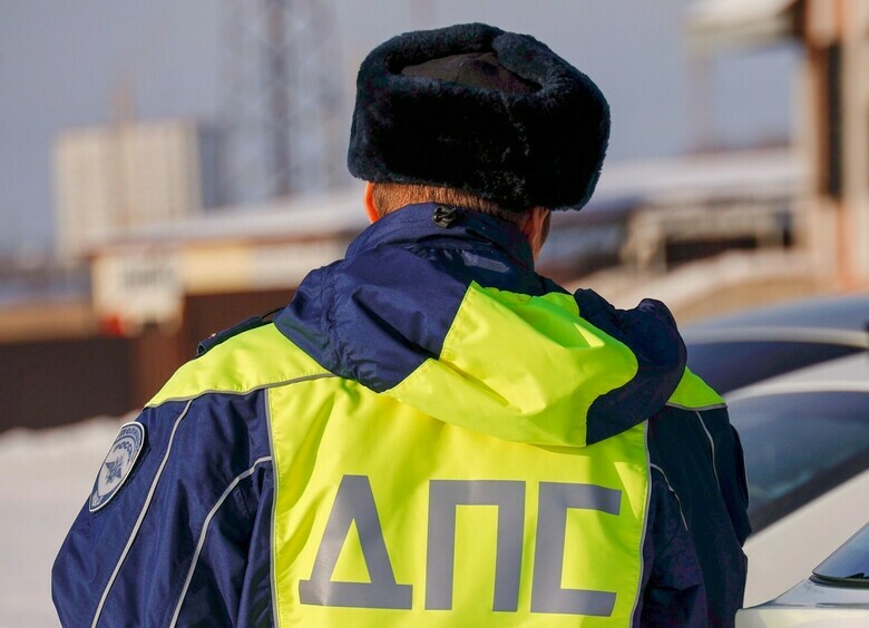 Изображение Бывший гаишник обманом отобрал у водителя машину и продал ее за 10 000 рублей