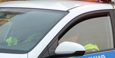 Водитель мусоровоза въехал в машину ДПС на месте аварии в Санкт-Петербурге