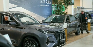Новым автомобилям LADA грозит падение продаж более чем на 15%