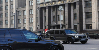 В Госдуму внесут законопроект о налоге на покупку дорогих машин