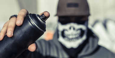 Драка в автобусе в Москве закончилась распылением перцового баллончика