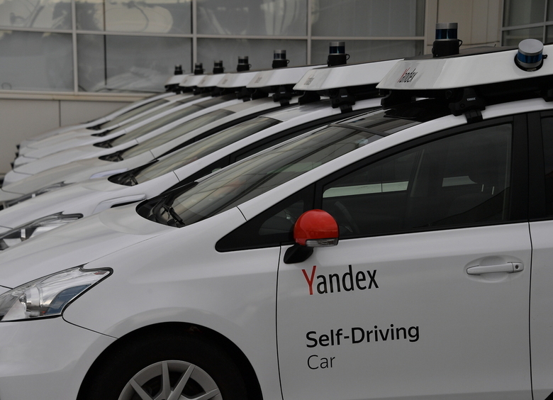 Стало известно, сколько беспилотных такси появится в Москве в 2026 году