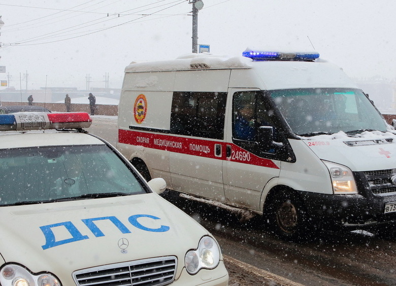 Изображение В Оренбурге произошло массовое ДТП с участием шести машин и бензовоза