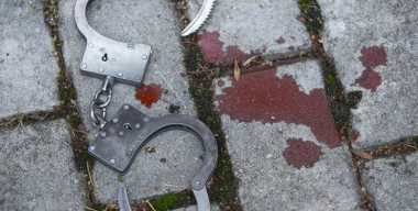 Мужчина зарубил топором отца за отказ взять на себя вину в ДТП