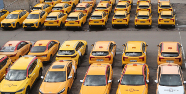 Правительство РФ получило полный список машин для работы в такси