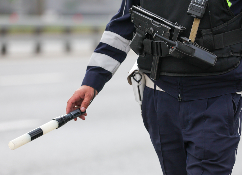 Изображение Пьяного лихача без «прав» задержали после погони со стрельбой в Петербурге