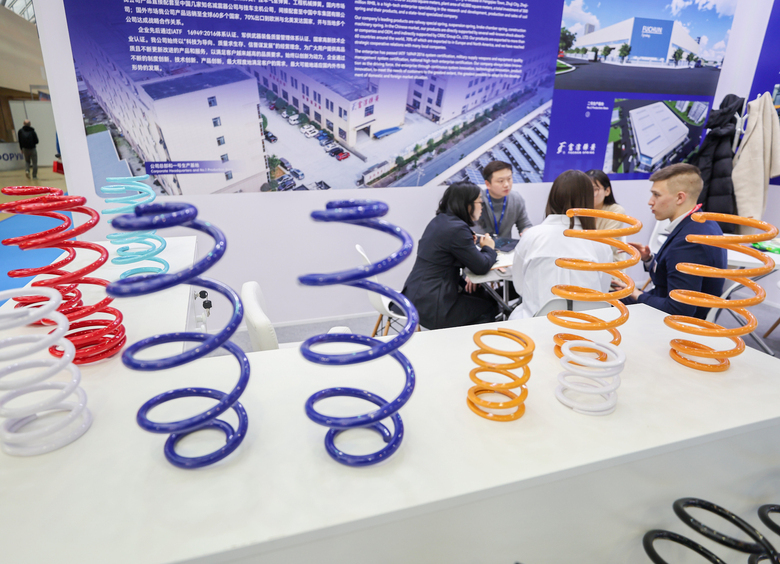 Автооксюморон: запчасти в России дешевеют, но дорожают