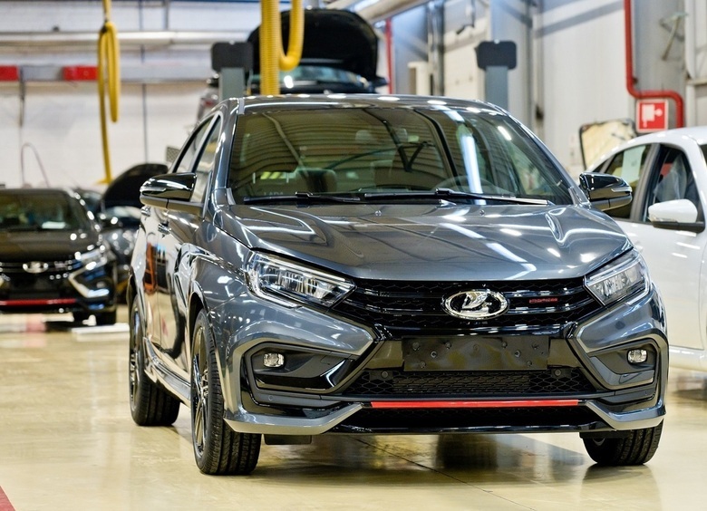 LADA Vesta Sport отправляется в серию, «Волги» — в такси, а новые «Москвичи» — в продажу: итоги недели