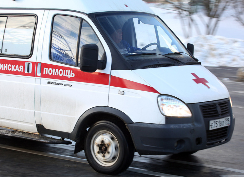 Изображение В Кыштыме водитель проигнорировал поезд и попал в больницу