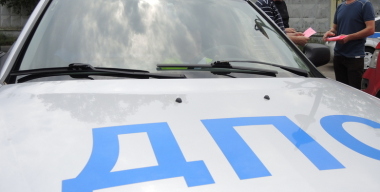 В Ставропольском крае легковушка врезалась в кран, травмировав пешехода