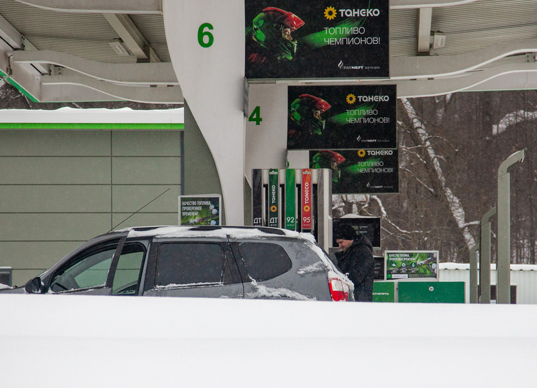 Ормуз под угрозой: что будет с ценами на АЗС в России, если пролив перекроют