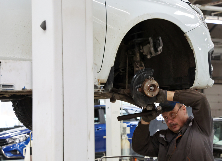 Переклепать тормозные колодки: кому сегодня все еще нужна архаичная процедура