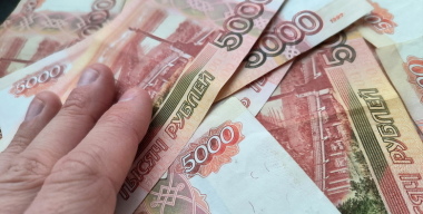 Популярного в Tik-Tok инспектора ГИБДД задержали за взятку в Омске