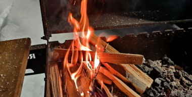 Разведи огонь: как правильно разжигать костер, мангал, камин