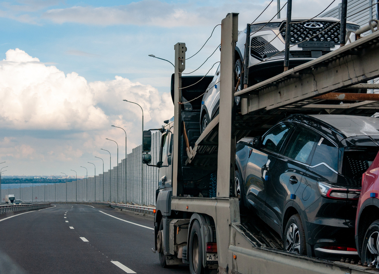 Импорт новых легковушек в Россию снизился на 7%