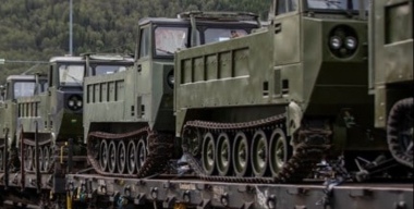 На Украине добивают гусеничные грузовики времен вьетнамской войны