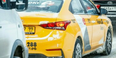 В России вдвое выросла доля самозанятых таксистов