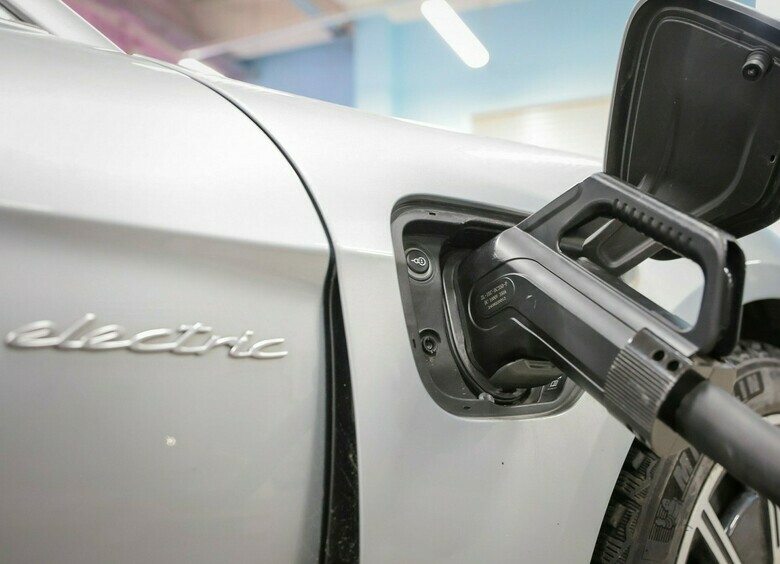 Российские продажи электрокаров и заряжаемых гибридов взлетели на 71%