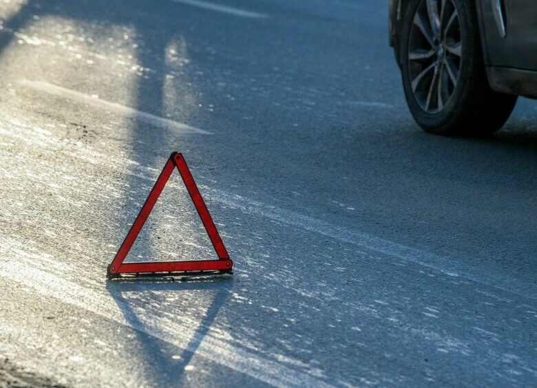 Изображение В Ставропольском крае водитель сбил женщину, попав в ДТП с автобусом