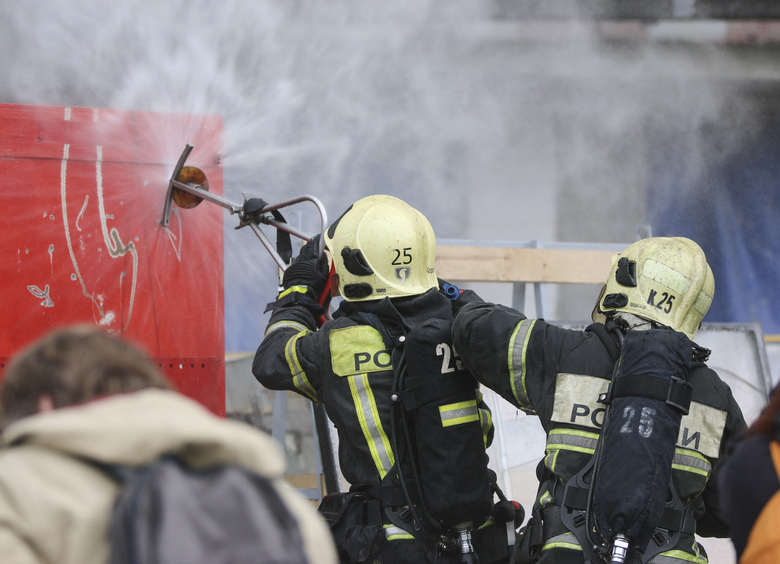 Изображение В Питере пожарная машина стала участником массового ДТП
