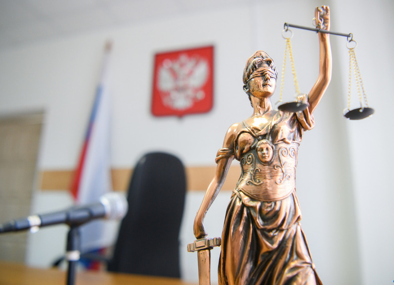 Изображение Житель Приморья предстанет перед судом за убийство человека и поджог машины