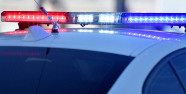 Во Владивостоке автомобиль с девушкой рухнул в неогороженный котлован