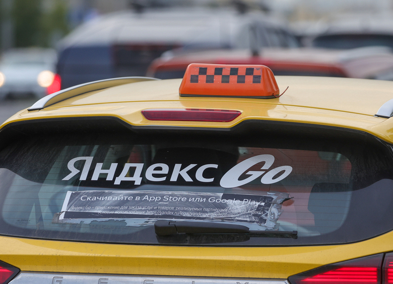 Изображение Таксист высадил девушку в Москве за то, что она открыла окно без разрешения