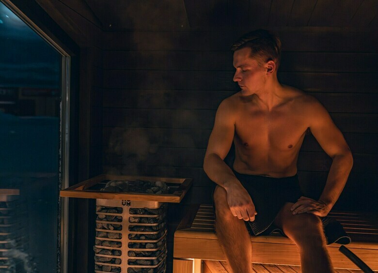 Изображение Мы с друзьями ходим в баню: что это дает здоровью, о каких правилах помнить