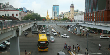 Из-за нехватки топлива машинами будут пользоваться поочередно в Мьянме