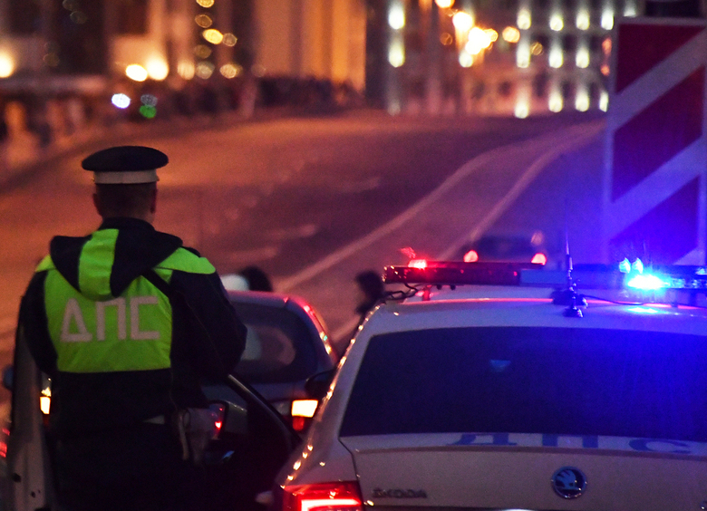 Изображение Пьяная девушка протаранила машину ДПС под Ярославлем