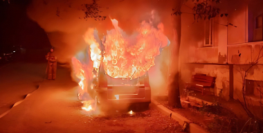 В Находке злоумышленник за одни сутки поджег три автомобиля