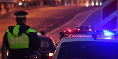 Пьяная девушка протаранила машину ДПС под Ярославлем