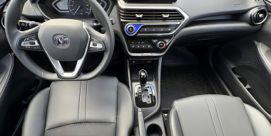 Облажались — исправились: китайцы решили проблему коротких сидений в своих авто