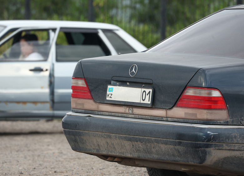 Что мы делали не так: почему номерной знак разбивает краску на бампере