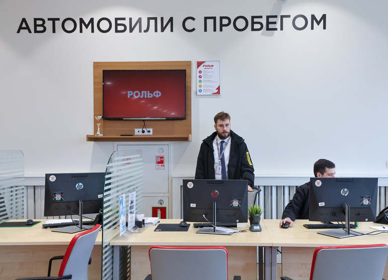 За подержанные машины в России начали просить более 1,4 млн рублей