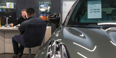 Траты россиян на новые автомобили свелись к минимуму