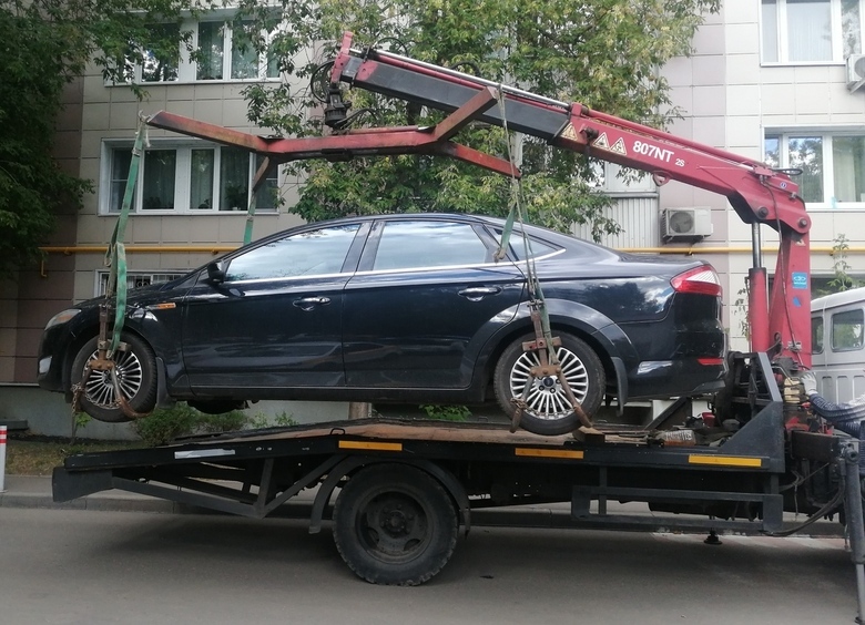 Изображение Названы автомобили, которые чаще всего бросали на парковках Москвы без номеров