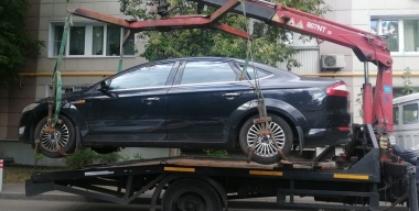 Названы автомобили, которые чаще всего бросали на парковках Москвы без номеров