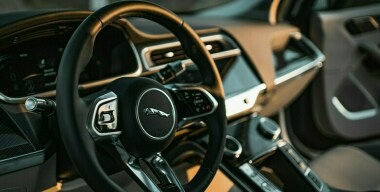 Британцы продлили в России права на логотип марки Jaguar