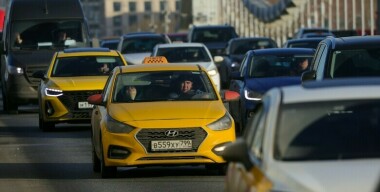 Россиянам рассказали, в каких регионах страны таксисты лучше всего знают ПДД